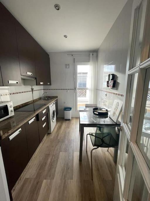Apartamento Centrico Con Terraza Y Parking Huelva Exterior foto